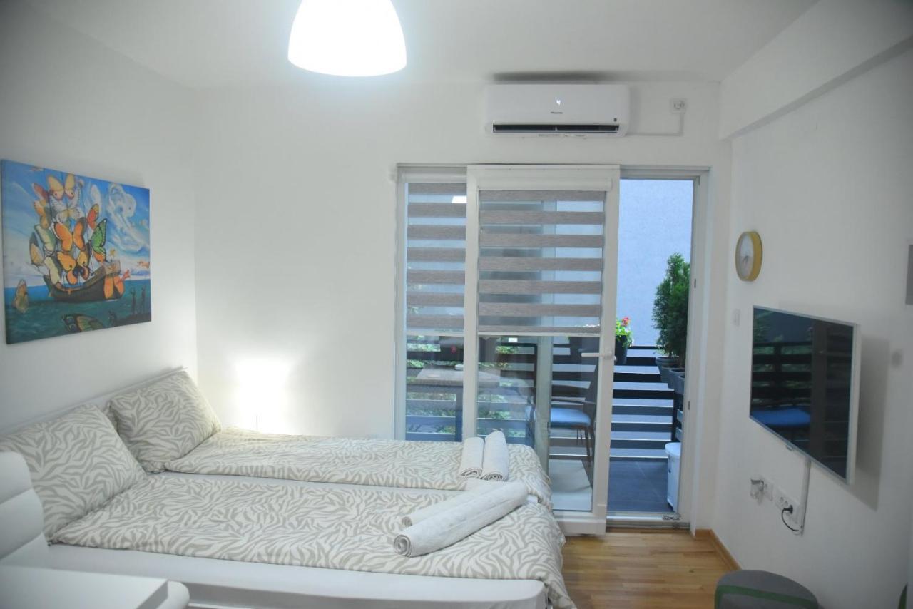 Dekart 2 Apartment Ni Dış mekan fotoğraf
