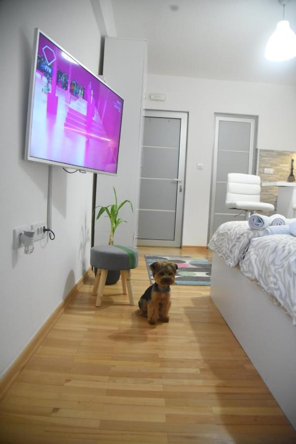 Dekart 2 Apartment Ni Dış mekan fotoğraf