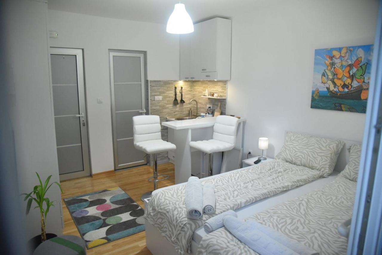 Dekart 2 Apartment Ni Dış mekan fotoğraf